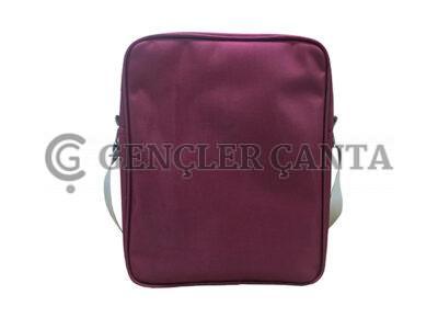 postacı ve el çantası