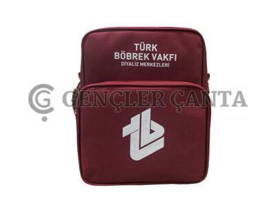 postacı ve el çantası